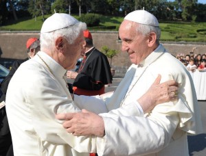 Papa Benedetto XVI e Papa Francesco